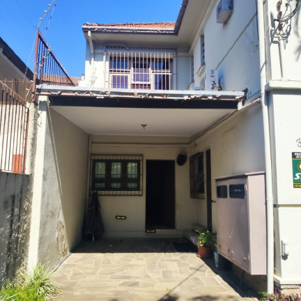 Imagem Casa com 8 Quartos à Venda,  em Petrópolis - Porto Alegre