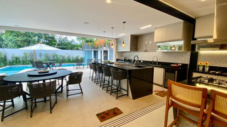 Imagem Casa com 7 Quartos à Venda, 380 m² em Riviera Módulo 16 - Bertioga Imagem Casa com 7 Quartos à Venda, 380 m² em Riviera Módulo 16 - Bertioga
