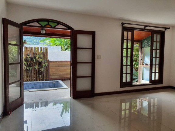 Imagem Casa de Condomínio com 4 Quartos à Venda, 360 m² em São Francisco - Niterói Imagem Casa de Condomínio com 4 Quartos à Venda, 360 m² em São Francisco - Niterói