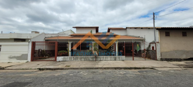Casa com 3 Quartos à Venda, 230 m² em Cidade Nobre - Ipatinga