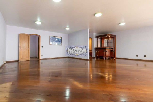 Imagem Apartamento com 4 Quartos à Venda, 220 m² em Tijuca - Rio De Janeiro Imagem Apartamento com 4 Quartos à Venda, 220 m² em Tijuca - Rio De Janeiro