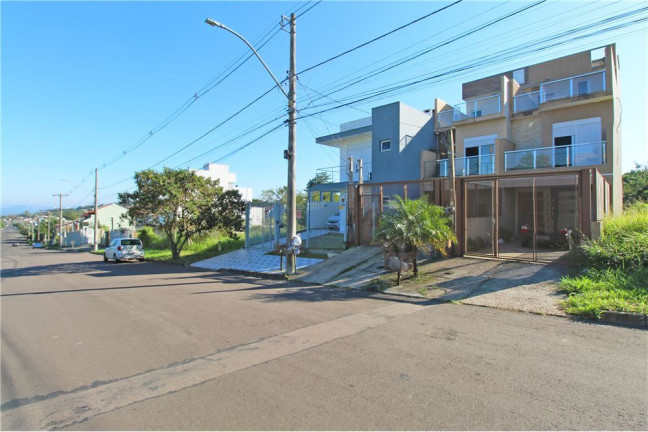 Casa com 3 Quartos à Venda,  em Guarujá - Porto Alegre