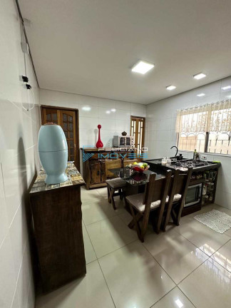 Imagem Casa com 2 Quartos à Venda, 120 m² em Guilhermina - Praia Grande