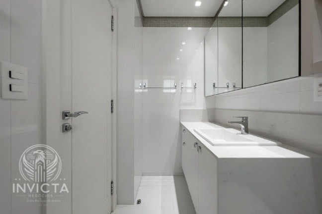 Imagem Apartamento com 3 Quartos à Venda, 217 m² em Centro - Balneário Camboriú Imagem Apartamento com 3 Quartos à Venda, 217 m² em Centro - Balneário Camboriú