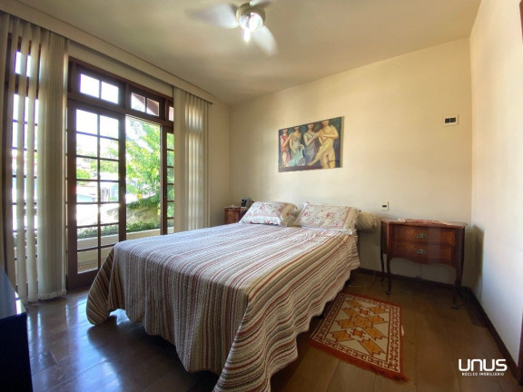 Imagem Casa com 5 Quartos à Venda,  em Trindade - Florianópolis