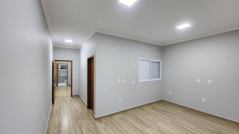 Imagem Casa com 3 Quartos à Venda, 157 m² em Botucatu