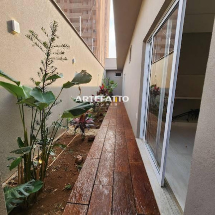 Imagem Casa com 4 Quartos à Venda, 244 m²