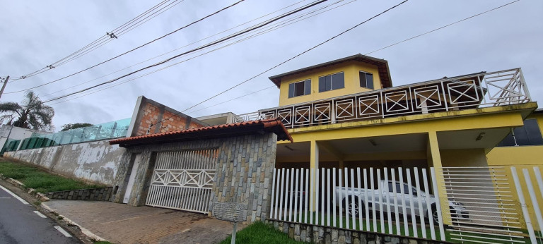 Imóvel com 4 Quartos à Venda, 350 m² em Residencial Masterville - Sarzedo