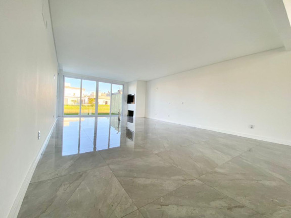 Imagem Casa com 4 Quartos à Venda, 183 m² em Capão Da Canoa - Capao Da Canoa