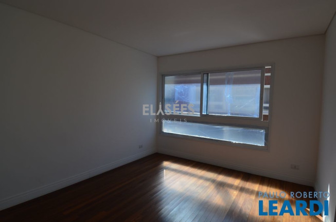 Imagem Sobrado com 4 Quartos à Venda, 321 m² em Vila Morumbi - São Paulo