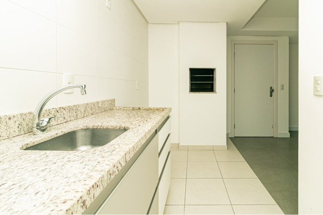 Imagem Imóvel com 3 Quartos à Venda, em Petrópolis - Porto Alegre Imagem Imóvel com 3 Quartos à Venda, em Petrópolis - Porto Alegre