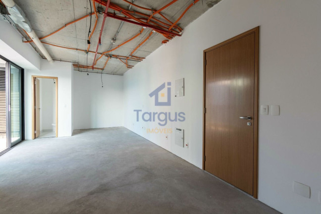 Sala Comercial à Venda, 38 m² em Vila Cláudia - São Paulo