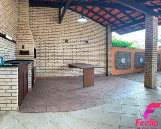 Imagem Casa com 6 Quartos à Venda, 370 m² em Armação - Florianópolis