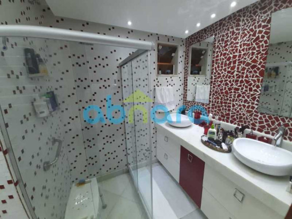Imagem Apartamento com 3 Quartos à Venda, 300 m² em Copacabana - Rio De Janeiro Imagem Apartamento com 3 Quartos à Venda, 300 m² em Copacabana - Rio De Janeiro