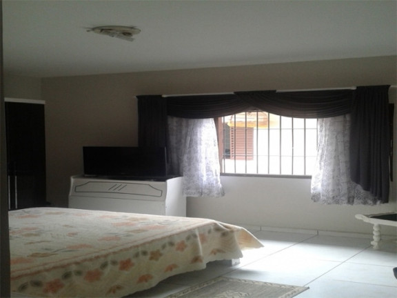 Imagem Casa com 2 Quartos à Venda, 336 m² em Pq. Santo Antonio - Jacareí Imagem Casa com 2 Quartos à Venda, 336 m² em Pq. Santo Antonio - Jacareí