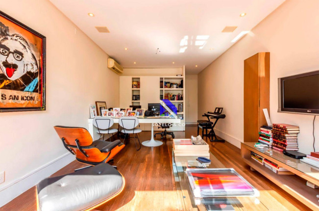 Imagem Casa com 4 Quartos à Venda, 913 m² em Jardim Europa - São Paulo Imagem Casa com 4 Quartos à Venda, 913 m² em Jardim Europa - São Paulo