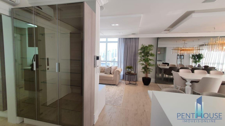 Imagem Apartamento com 3 Quartos à Venda, 273 m² em Centro - Balneário Camboriú Imagem Apartamento com 3 Quartos à Venda, 273 m² em Centro - Balneário Camboriú