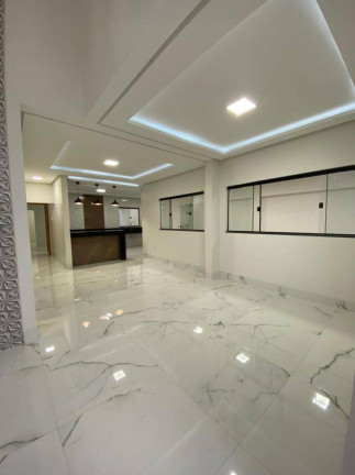 Imagem Casa com 3 Quartos à Venda, 290 m² em Bandeirante - Caldas Novas