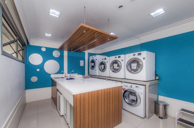 Imagem Apartamento com 1 Quarto à Venda, 56 m² em Três Figueiras - Porto Alegre