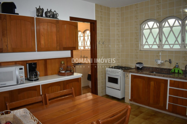 Imagem Imóvel com 3 Quartos à Venda, 132 m² em Região De Capivari - Campos Do Jordão Imagem Imóvel com 3 Quartos à Venda, 132 m² em Região De Capivari - Campos Do Jordão
