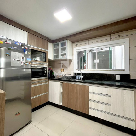 Imagem Casa com 2 Quartos à Venda, 209 m² em Barra Do Rio Cerro - Jaraguá Do Sul