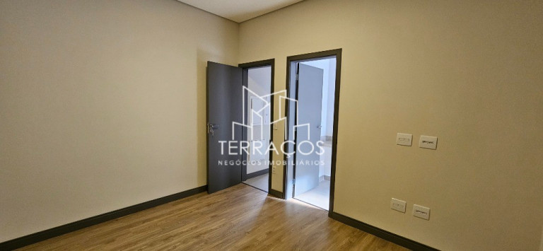 Imagem Imóvel com 3 Quartos à Venda, 185 m² em Louveira - Louveira Imagem Imóvel com 3 Quartos à Venda, 185 m² em Louveira - Louveira
