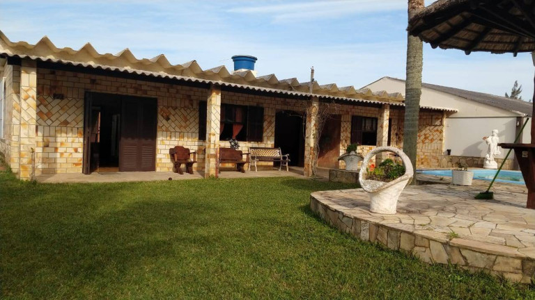 Imagem Casa com 3 Quartos à Venda, 154 m² em Tramandaí Sul - Tramandaí