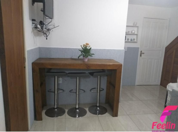 Imagem Casa com 6 Quartos à Venda, 198 m² em Armação - Florianópolis