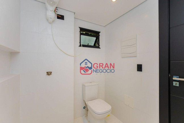 Imagem Sobrado com 3 Quartos para Alugar, 191 m² em Santa Felicidade - Curitiba