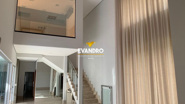 Imagem Casa com 4 Quartos à Venda, 548 m² em Condomínio Florais Cuiabá Residencial - Cuiabá Imagem Casa com 4 Quartos à Venda, 548 m² em Condomínio Florais Cuiabá Residencial - Cuiabá