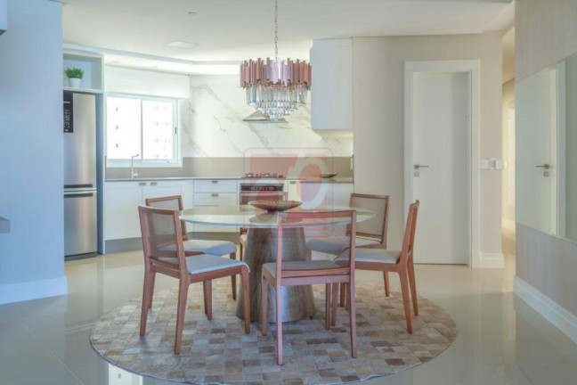 Imagem Apartamento com 3 Quartos à Venda, 181 m² em Pioneiros - Balneário Camboriú Imagem Apartamento com 3 Quartos à Venda, 181 m² em Pioneiros - Balneário Camboriú