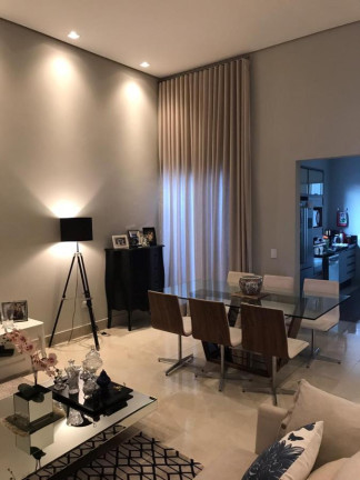 Imagem Casa com 4 Quartos à Venda, 224 m² em Esperança - Londrina