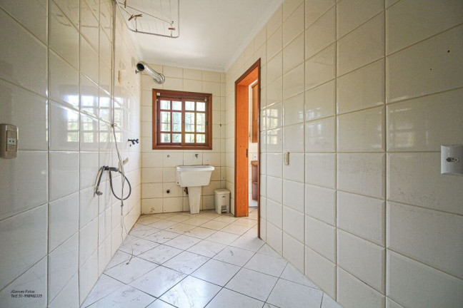 Imagem Casa com 3 Quartos à Venda, 220 m² em Ipanema - Porto Alegre