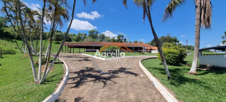 Imagem Imóvel com 3 Quartos à Venda, 200 m² em Zona Rural - Serra Negra Imagem Imóvel com 3 Quartos à Venda, 200 m² em Zona Rural - Serra Negra