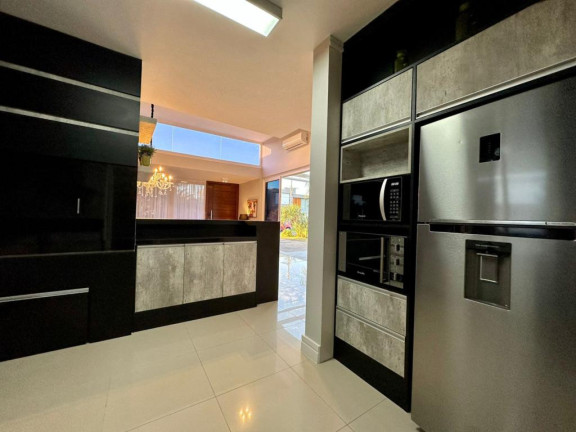 Imagem Casa com 4 Quartos à Venda, 200 m² em Centro - Xangri-la