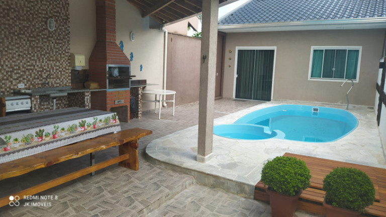 Imagem Casa com 3 Quartos para Temporada, 80 m² em Balneário Mariluz - Itapoá
