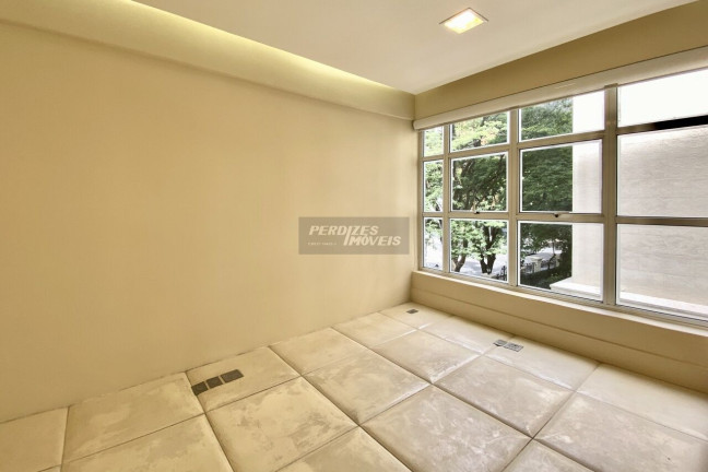 Imóvel Comercial à Venda, 38 m² em Higienópolis - São Paulo