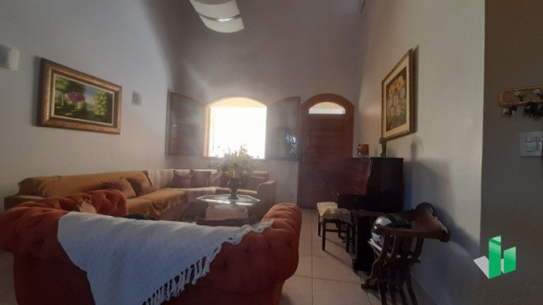 Imagem Imóvel com 5 Quartos à Venda, 308 m² em Cândida Câmara - Montes Claros Imagem Imóvel com 5 Quartos à Venda, 308 m² em Cândida Câmara - Montes Claros