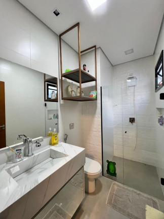 Imagem Casa de Condomínio com 3 Quartos à Venda, 228 m² em Centro - Uberlândia Imagem Casa de Condomínio com 3 Quartos à Venda, 228 m² em Centro - Uberlândia