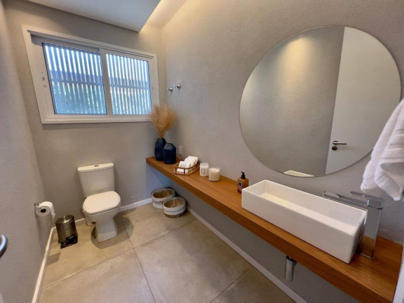 Imagem Casa à Venda, 540 m² em Xangri-lá Imagem Casa à Venda, 540 m² em Xangri-lá