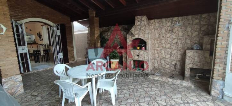 Casa com 4 Quartos à Venda, 384 m² em Pereque Açu - Ubatuba