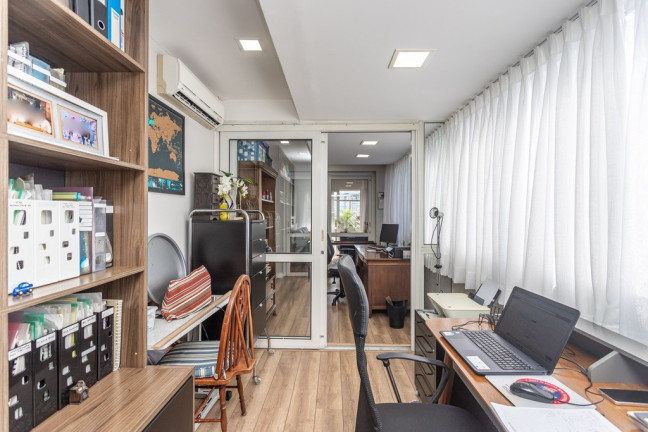 Imagem Cobertura com 3 Quartos à Venda, 240 m² em Chácara Das Pedras - Porto Alegre Imagem Cobertura com 3 Quartos à Venda, 240 m² em Chácara Das Pedras - Porto Alegre