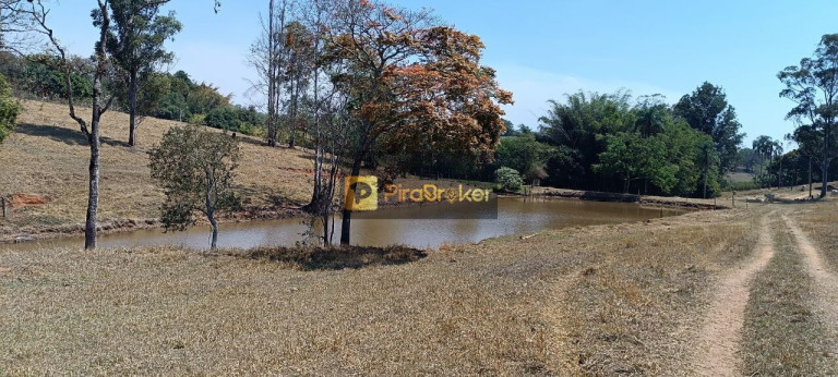 Imagem Imóvel com 3 Quartos à Venda, 532.400 m² em Itaqueri Da Serra - Itirapina