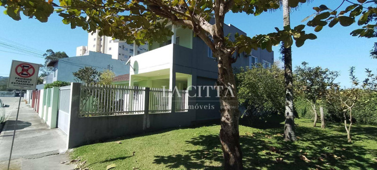 Imagem Casa com 4 Quartos à Venda, 160 m² em São Judas - Itajaí