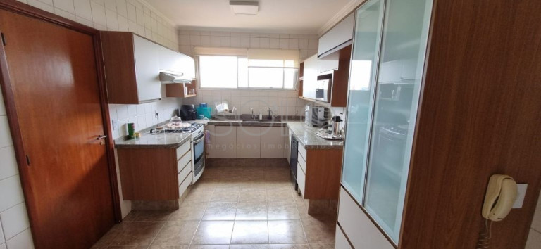 Imagem Apartamento com 3 Quartos à Venda, 192 m² em Centro - Araraquara
