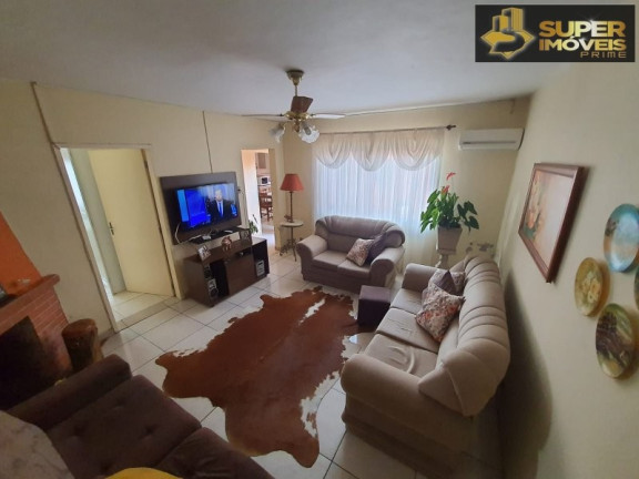 Imagem Casa com 4 Quartos à Venda, 340 m² em Três Vendas - Pelotas Imagem Casa com 4 Quartos à Venda, 340 m² em Três Vendas - Pelotas