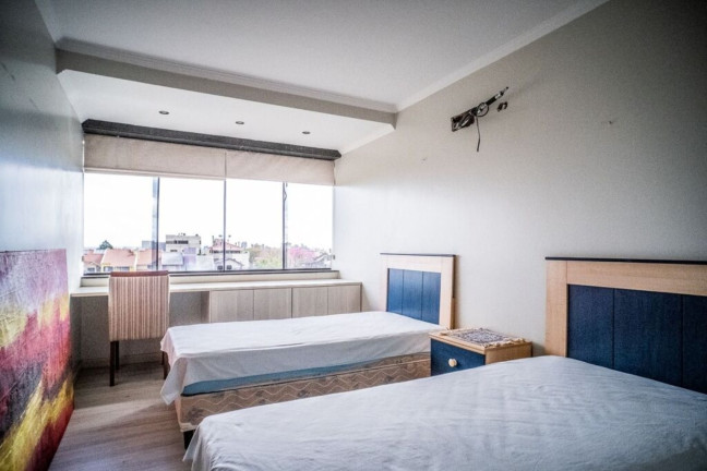 Imagem Imóvel com 3 Quartos à Venda, 255 m² em Jardim Itu - Porto Alegre Imagem Imóvel com 3 Quartos à Venda, 255 m² em Jardim Itu - Porto Alegre