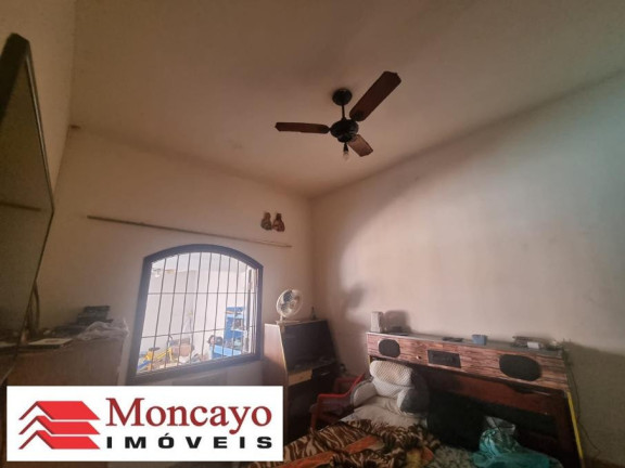 Imagem Casa com 2 Quartos à Venda, 350 m² em Centro - Caraguatatuba Imagem Casa com 2 Quartos à Venda, 350 m² em Centro - Caraguatatuba