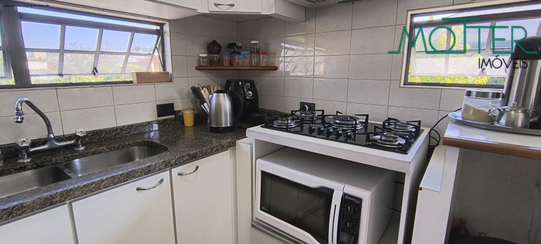 Imagem Casa com 4 Quartos à Venda, 213 m² em Capão Raso - Curitiba