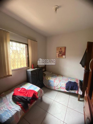Imagem Casa com 3 Quartos à Venda, 257 m² em Tita Rezende - Uberaba Imagem Casa com 3 Quartos à Venda, 257 m² em Tita Rezende - Uberaba